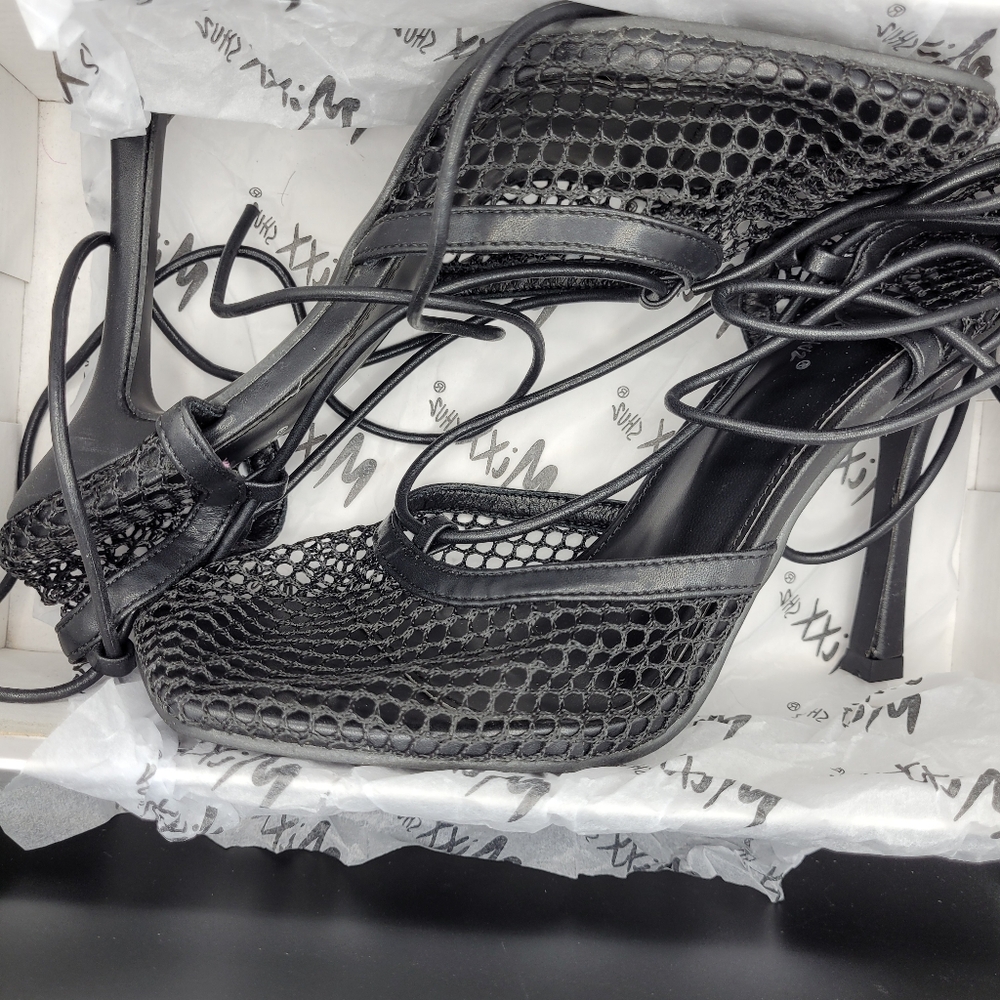 Mixx Shuz Black Mesh Leg Wrap Women's Shoes Size 9